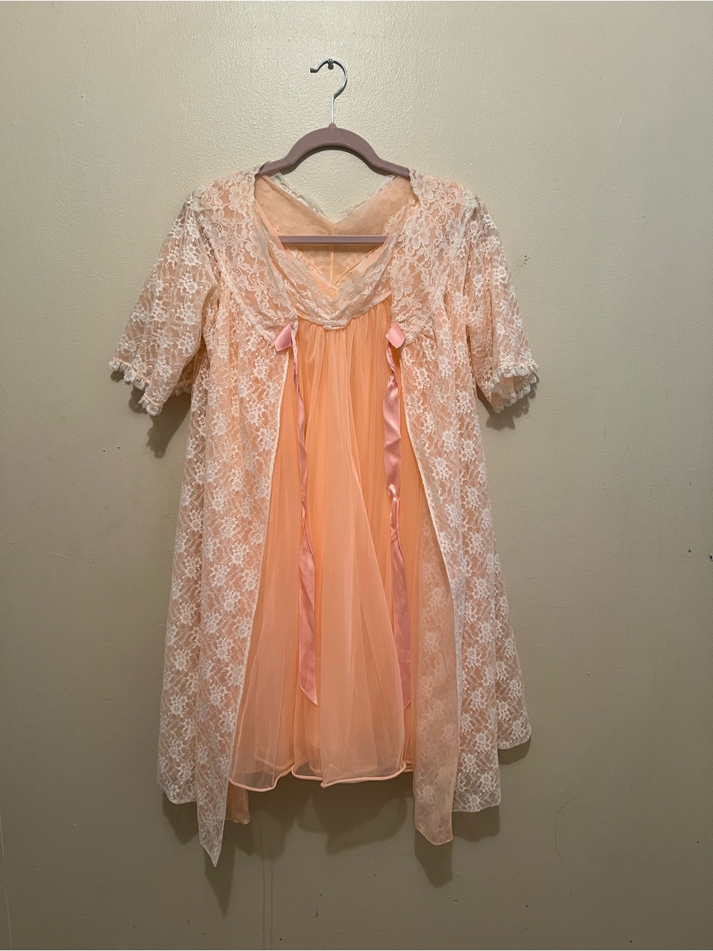 Vintage 50’s 60’s RoVel of California pink nylon chiffon and lace lingerie set. - Picture 2 of 4